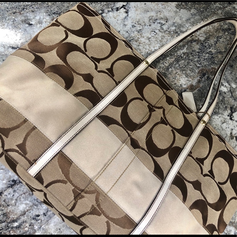 Tan and Brown Coach Signature C Tote Bag - Picture 5 of 10